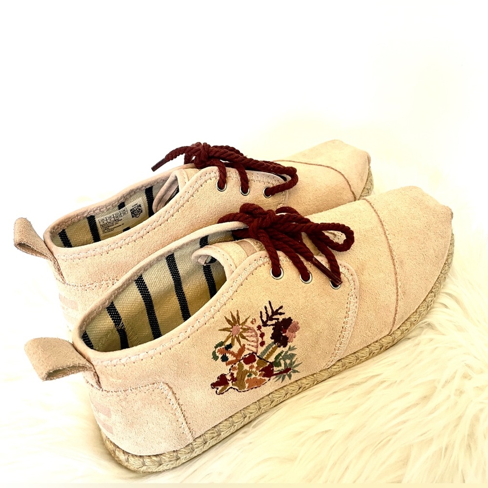 Toms Blush Pink Suede Ankle Sneakers with Floral Embroidery and Burgundy Laces